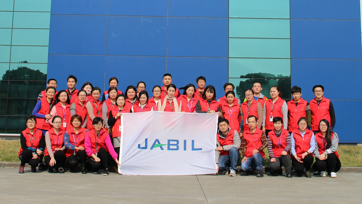 How to Build a Strong Volunteer Program in Your Company